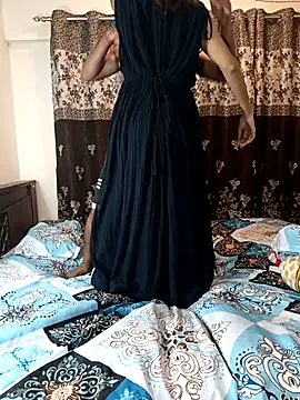 Snapshot of Cute-Bhavya chatting on 10/04/25, 04:49 Cute-Bhavya online show from 10/04/25, 04:49
