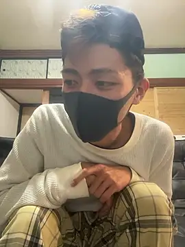 Snapshot of Manato_jp_1215 chatting on 12/19/25, 12:34 Manato jp 1215 online show from 12/19/25, 12:34