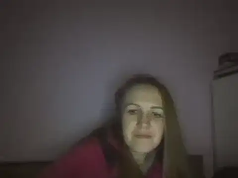 Snapshot of Milaniya261 chatting on 02/21/25, 04:40 Milaniya261 online show from 02/21/25, 04:40