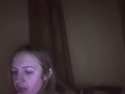 Snapshot of Milaniya261 chatting on 02/22/25, 03:45 Milaniya261 online show from 02/22/25, 03:45