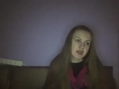 Snapshot of Milaniya261 chatting on 02/28/25, 01:15 Milaniya261 online show from 02/28/25, 01:15