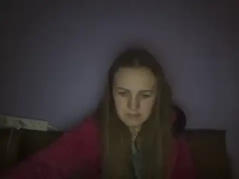 Snapshot of Milaniya261 chatting on 03/19/25, 04:25 Milaniya261 online show from 03/19/25, 04:25