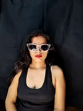 Snapshot of riyagupta5 chatting on 11/09/25, 05:11 riyagupta5 online show from 11/09/25, 05:11