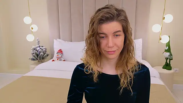 VikkiStorm online show from 12/29/24, 03:11