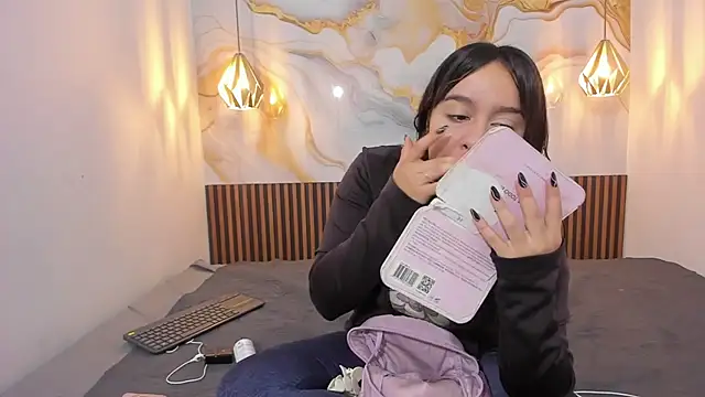 Snapshot of MelissaGilll chatting on 11/30/25, 01:15 MelissaGilll online show from 11/30/25, 01:15