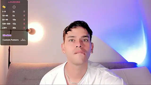 Snapshot of joe_jhon chatting on 02/24/25, 01:31 joe jhon online show from 02/24/25, 01:31