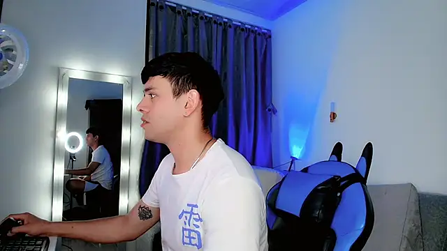 Snapshot of joe_jhon chatting on 03/08/25, 12:33 joe jhon online show from 03/08/25, 12:33