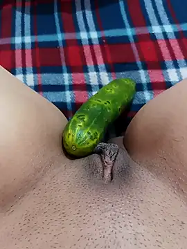 Snapshot of hayatsixi chatting on 01/08/25, 06:09 hayatsixi online show from 01/08/25, 06:09