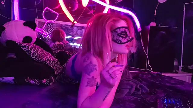 Snapshot of anonymouszN chatting on 01/25/25, 11:32 anonymouszN online show from 01/25/25, 11:32