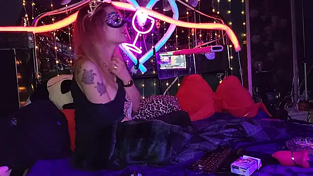 Snapshot of anonymouszN chatting on 03/13/25, 09:37 anonymouszN online show from 03/13/25, 09:37