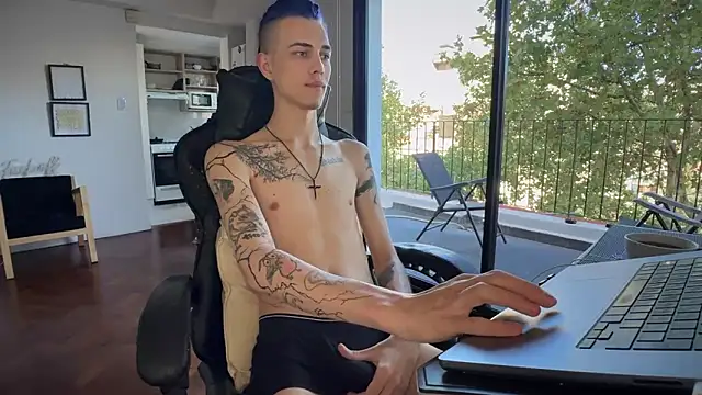 Den BlueXx online show from 04/04/26, 07:55