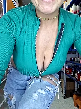 Snapshot of nidia2026 chatting on 02/03/26, 02:44 nidia2026 online show from 02/03/26, 02:44