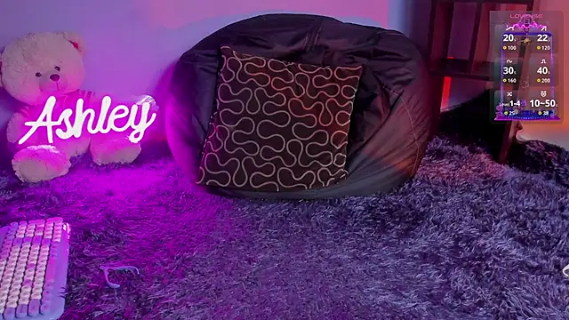 1Ashley  online show from 02/11/26, 03:22