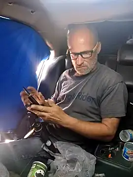 Snapshot of DatingProfile_USA_43_str8 chatting on 02/14/25, 07:33 DatingProfile USA 43 str8 online show from 02/14/25, 07:33