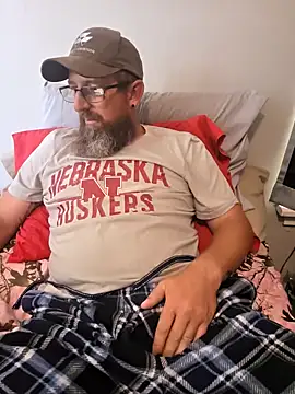 Snapshot of Huskers2020 chatting on 10/10/25, 05:45 Huskers2020 online show from 10/10/25, 05:45