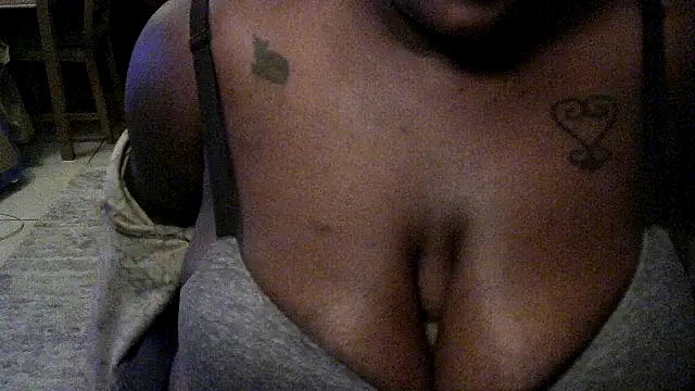 Snapshot of BigKittyRaven chatting on 12/06/24, 05:42 BigKittyRaven online show from 12/06/24, 05:42