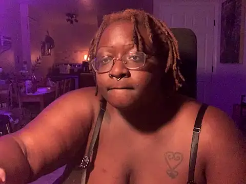 Snapshot of BigKittyRaven chatting on 12/11/24, 05:10 BigKittyRaven online show from 12/11/24, 05:10