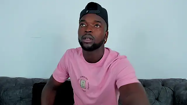 Snapshot of Dylan_Taylor chatting on 10/27/25, 04:16 Dylan Taylor online show from 10/27/25, 04:16