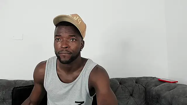 Snapshot of Dylan_Taylor chatting on 10/28/25, 04:05 Dylan Taylor online show from 10/28/25, 04:05