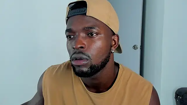 Snapshot of Dylan_Taylor chatting on 10/29/25, 03:53 Dylan Taylor online show from 10/29/25, 03:53