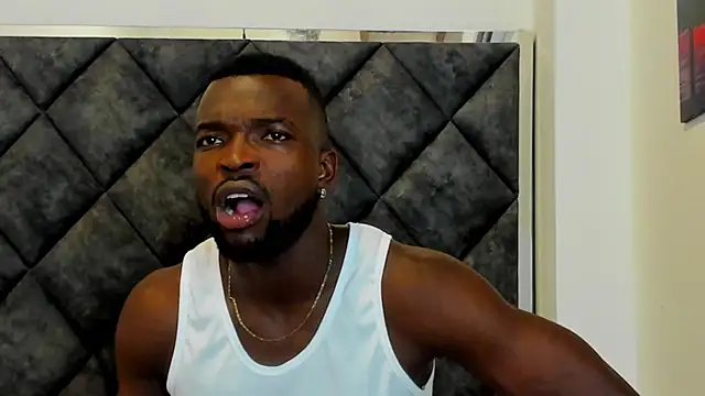 Snapshot of Dylan_Taylor chatting on 11/04/25, 02:27 Dylan Taylor online show from 11/04/25, 02:27