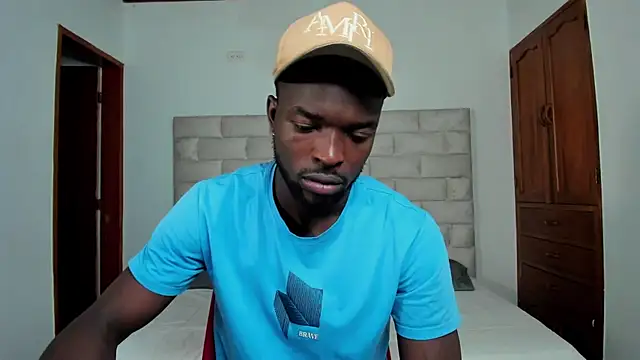 Snapshot of Dylan_Taylor chatting on 11/16/25, 12:22 Dylan Taylor online show from 11/16/25, 12:22