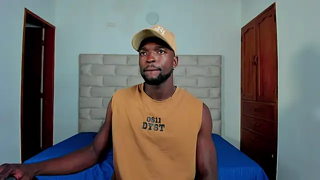 Snapshot of Dylan_Taylor chatting on 11/26/25, 12:39 Dylan Taylor online show from 11/26/25, 12:39