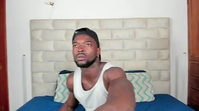 Snapshot of Dylan_Taylor chatting on 12/04/25, 12:25 Dylan Taylor online show from 12/04/25, 12:25