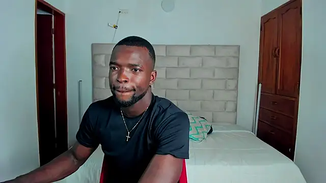 Snapshot of Dylan_Taylor chatting on 12/14/25, 08:13 Dylan Taylor online show from 12/14/25, 08:13