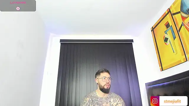 Snapshot of connor_santtos chatting on 02/20/25, 03:30 connor santtos online show from 02/20/25, 03:30