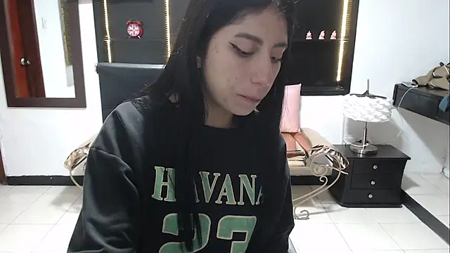 Angela Diaz  online show from 12/28/24, 11:09