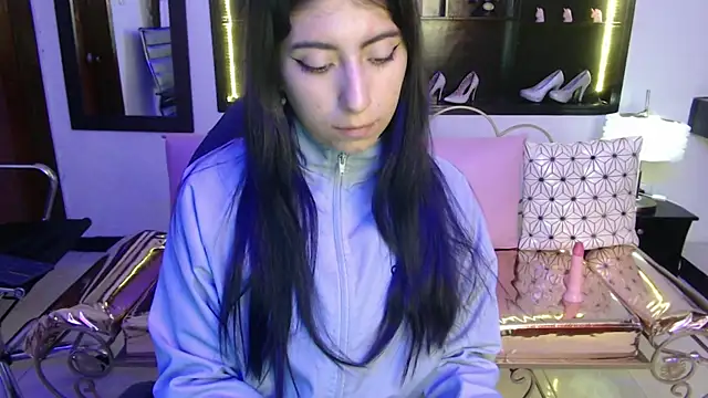 Angela Diaz  online show from 01/21/25, 11:56