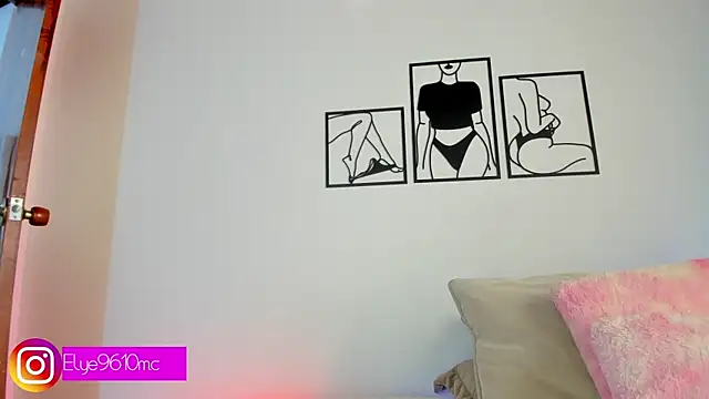Snapshot of ellie_mcdonald chatting on 07/29/26, 09:24 ellie mcdonald online show from 07/29/26, 09:24