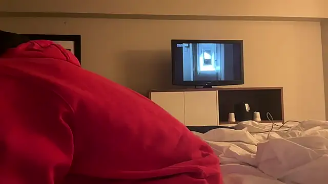 Snapshot of skarfosbabes69 chatting on 01/17/25, 05:00 skarfosbabes69 online show from 01/17/25, 05:00