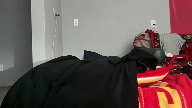 Snapshot of skarfosbabes69 chatting on 09/18/25, 08:38 skarfosbabes69 online show from 09/18/25, 08:38