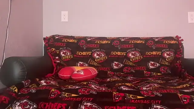 Snapshot of skarfosbabes69 chatting on 09/24/25, 10:02 skarfosbabes69 online show from 09/24/25, 10:02