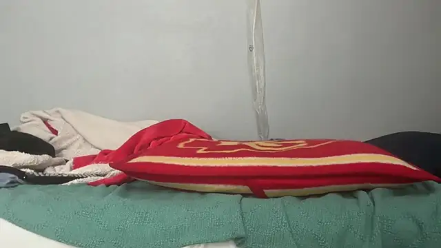 Snapshot of skarfosbabes69 chatting on 09/30/25, 08:41 skarfosbabes69 online show from 09/30/25, 08:41