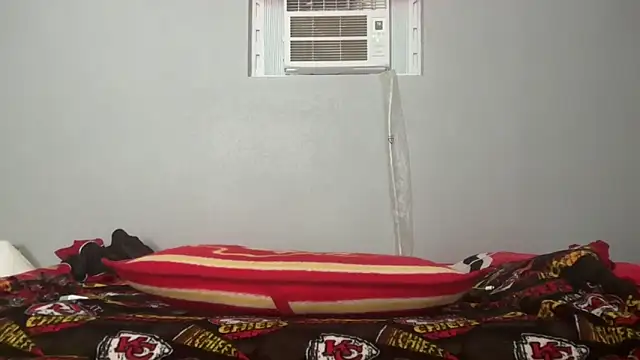 Snapshot of skarfosbabes69 chatting on 10/01/25, 12:16 skarfosbabes69 online show from 10/01/25, 12:16