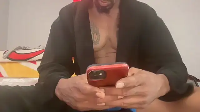 Snapshot of skarfosbabes69 chatting on 10/03/25, 08:17 skarfosbabes69 online show from 10/03/25, 08:17