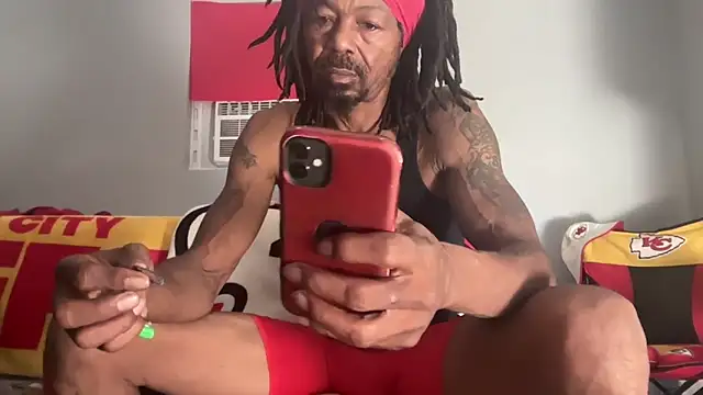 Snapshot of skarfosbabes69 chatting on 10/07/25, 01:25 skarfosbabes69 online show from 10/07/25, 01:25