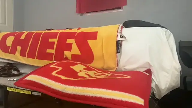 Snapshot of skarfosbabes69 chatting on 10/10/25, 12:20 skarfosbabes69 online show from 10/10/25, 12:20