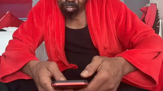 Snapshot of skarfosbabes69 chatting on 11/10/25, 01:10 skarfosbabes69 online show from 11/10/25, 01:10