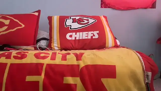 Snapshot of skarfosbabes69 chatting on 11/28/25, 05:37 skarfosbabes69 online show from 11/28/25, 05:37