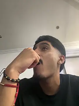 Snapshot of latin_bbc chatting on 11/03/25, 01:08 latin bbc online show from 11/03/25, 01:08