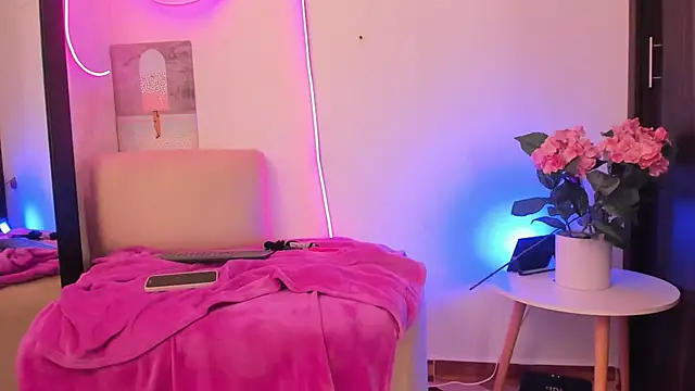 Maryann jones online show from 02/20/25, 02:24