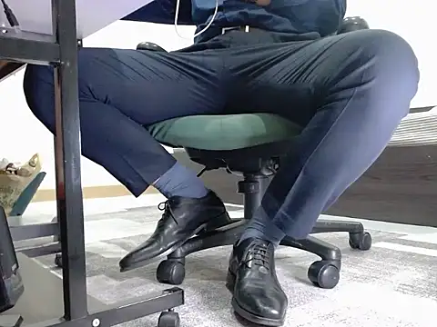 softlyS online show from 12/18/24, 02:06