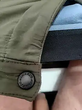 Snapshot of shale26 chatting on 12/13/24, 03:27 shale26 online show from 12/13/24, 03:27