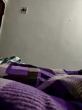 Snapshot of shale26 chatting on 12/16/24, 06:05 shale26 online show from 12/16/24, 06:05