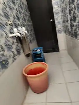 Snapshot of shale26 chatting on 03/13/25, 08:59 shale26 online show from 03/13/25, 08:59