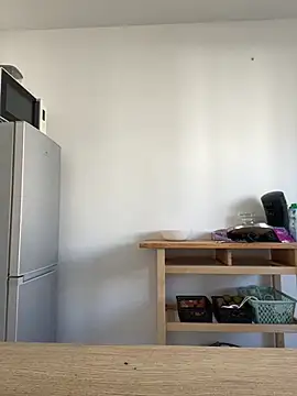 Snapshot of alixbg33 chatting on 12/06/24, 11:44 alixbg33 online show from 12/06/24, 11:44